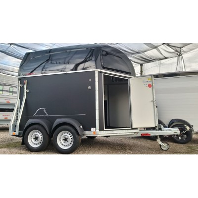 Trailer trasporto cavalli Boeckmann Duo C in porta consegna