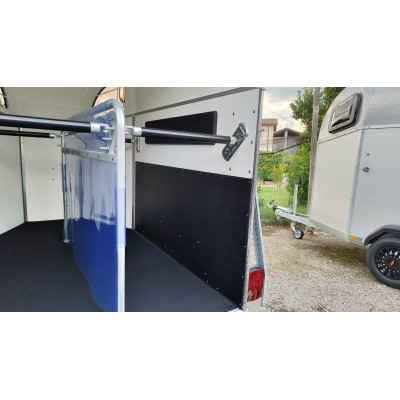 Trailer trasporto cavalli Boeckmann Duo C in porta consegna