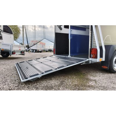 Trailer trasporto cavalli Boeckmann Duo C in porta consegna