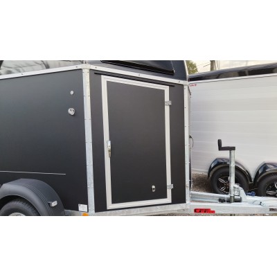 Trailer trasporto cavalli Boeckmann Duo C in porta consegna
