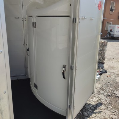 Pronta consegna Trailer trasporto cavalli Boeckmann Portax E PLUS