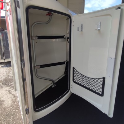 Pronta consegna Trailer trasporto cavalli Boeckmann Portax E PLUS