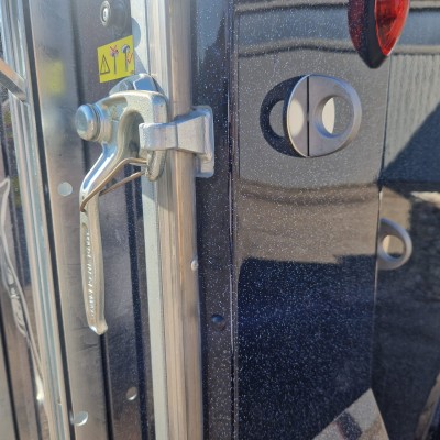 Trailer Trasporto cavalli Boeckmann Comfort in Vetroresina  due posti