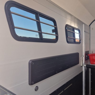 Trailer trasporto cavalli Boeckman Portax S LR Ponta Consegna