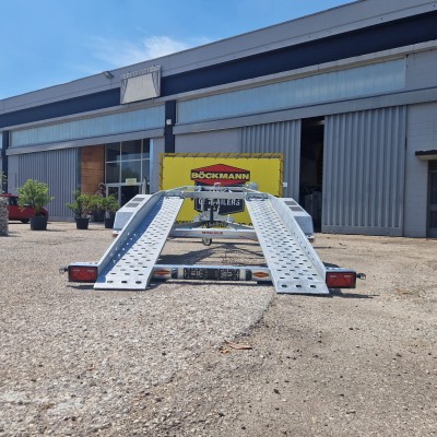 Trasporto Auto Basculante con Ruote Esterne
