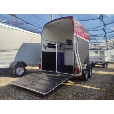 Trailer trasporto cavalli due posti con selleria Boeckmann DUO ESPRIT
