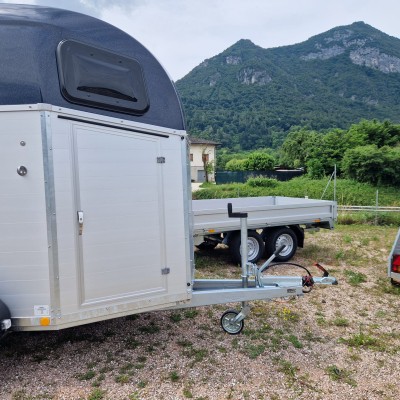 Trailer trasporto cavalli due posti in alluminio Boeckmann Champion Esprit Silver + Black