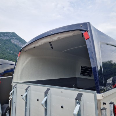 Trailer trasporto cavalli due posti in alluminio Boeckmann Champion Esprit Silver + Black