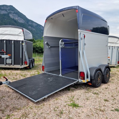 Trailer trasporto cavalli due posti in alluminio Boeckmann Champion Esprit Silver + Black