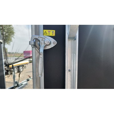 Trailer trasporto cavalli un posto Boeckmann Uno Esprit Silver + Black