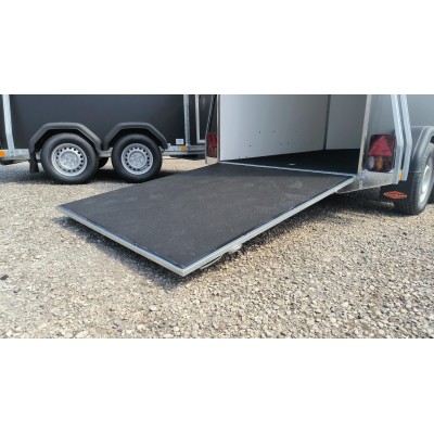 Trailer trasporto cavalli un posto Boeckmann Uno Esprit Silver + Black