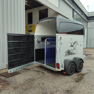 Pronta consegna Champion C Western