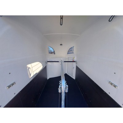 Trailer trasporto cavalli due posti in vetroresina PRONTA CONSEGNA