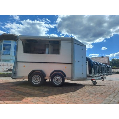 Trailer trasporto cavalli Traveller W3 per tre cavalli
