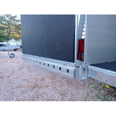 Trailer trasporto cavalli  in alluminio Boeckmann pronta consegna