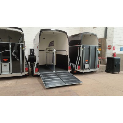 Trailer trasporto cavalli due posti in vetroresina PRONTA CONSEGNA
