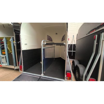 Trailer trasporto cavalli due posti in vetroresina PRONTA CONSEGNA