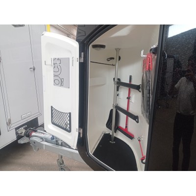 Trailer Trasporto cavalli Boeckmann Comfort in Vetroresina  due posti