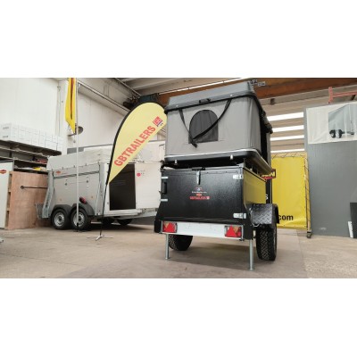 Carrello rimorchio auto fuoristrada 4X4 con tenda sul coperchio